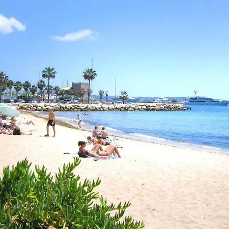 Apartment Modern Appartment, Central, 10 Min Walk To Vallauris