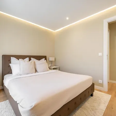 Modern Appartment, Central, 10 Min Walk To Apartment *