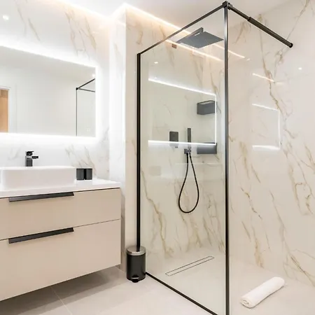Modern Appartment, Central, 10 Min Walk To Apartment Vallauris