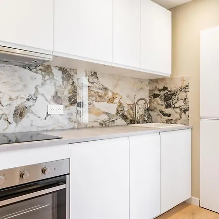 Apartment Modern Appartment, Central, 10 Min Walk To Vallauris